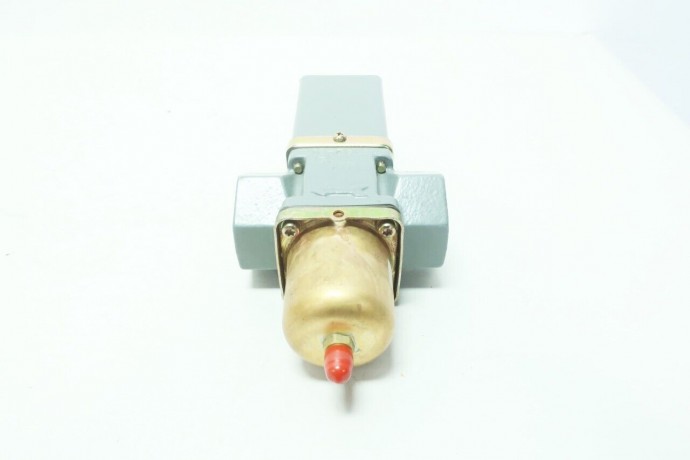 V46AE-17C JOHNSON CONTROLS